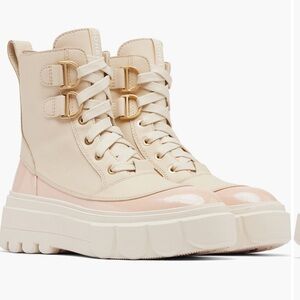 NWOB SOREL Caribou X waterproof bleached/ceramic chalk High-Top Boots size 9M